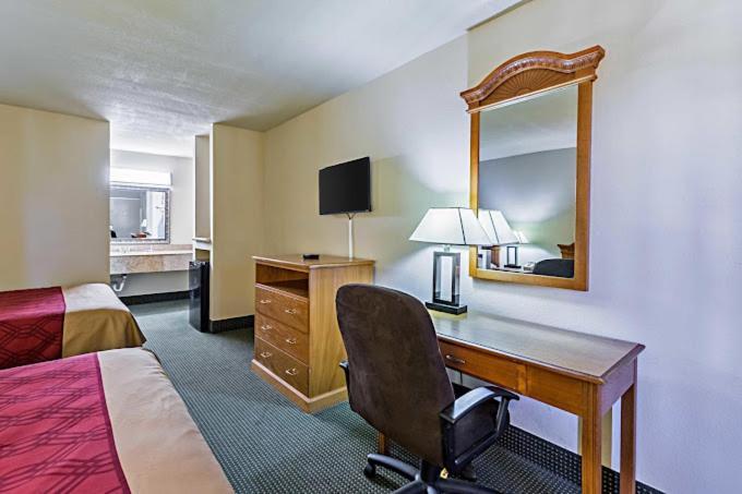 Eco-Inn Suites Бейтаун Экстерьер фото