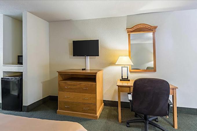 Eco-Inn Suites Бейтаун Экстерьер фото